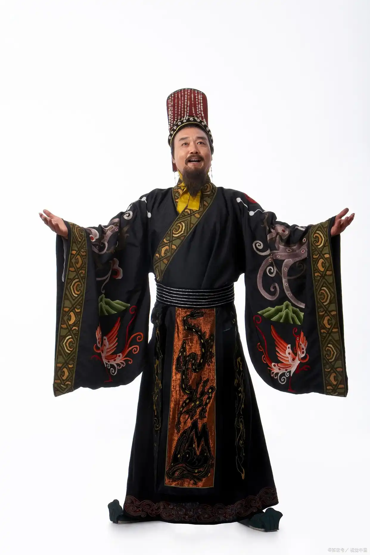 刀尖起舞：汉监察官挑战相权之亡博弈与唐代风闻言事的制度突围